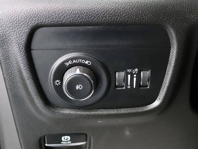 Used 2024 Jeep Grand Cherokee Limited AWD/4WD image 19