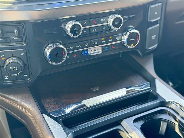 Certified 2025 Ford F250 King Ranch w/ FX4 Off-Road Package AWD/4WD image 13