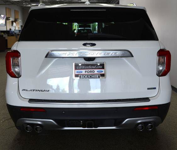 Certified 2020 Ford Explorer Platinum w/ Premium Technology Package AWD/4WD image 5