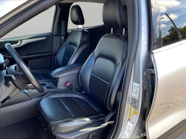 Certified 2024 Ford Escape Platinum AWD/4WD image 23