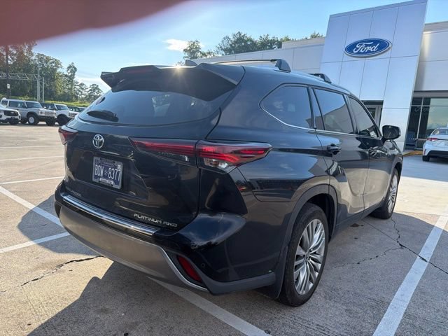 Used 2024 Toyota Highlander Platinum AWD/4WD image 14