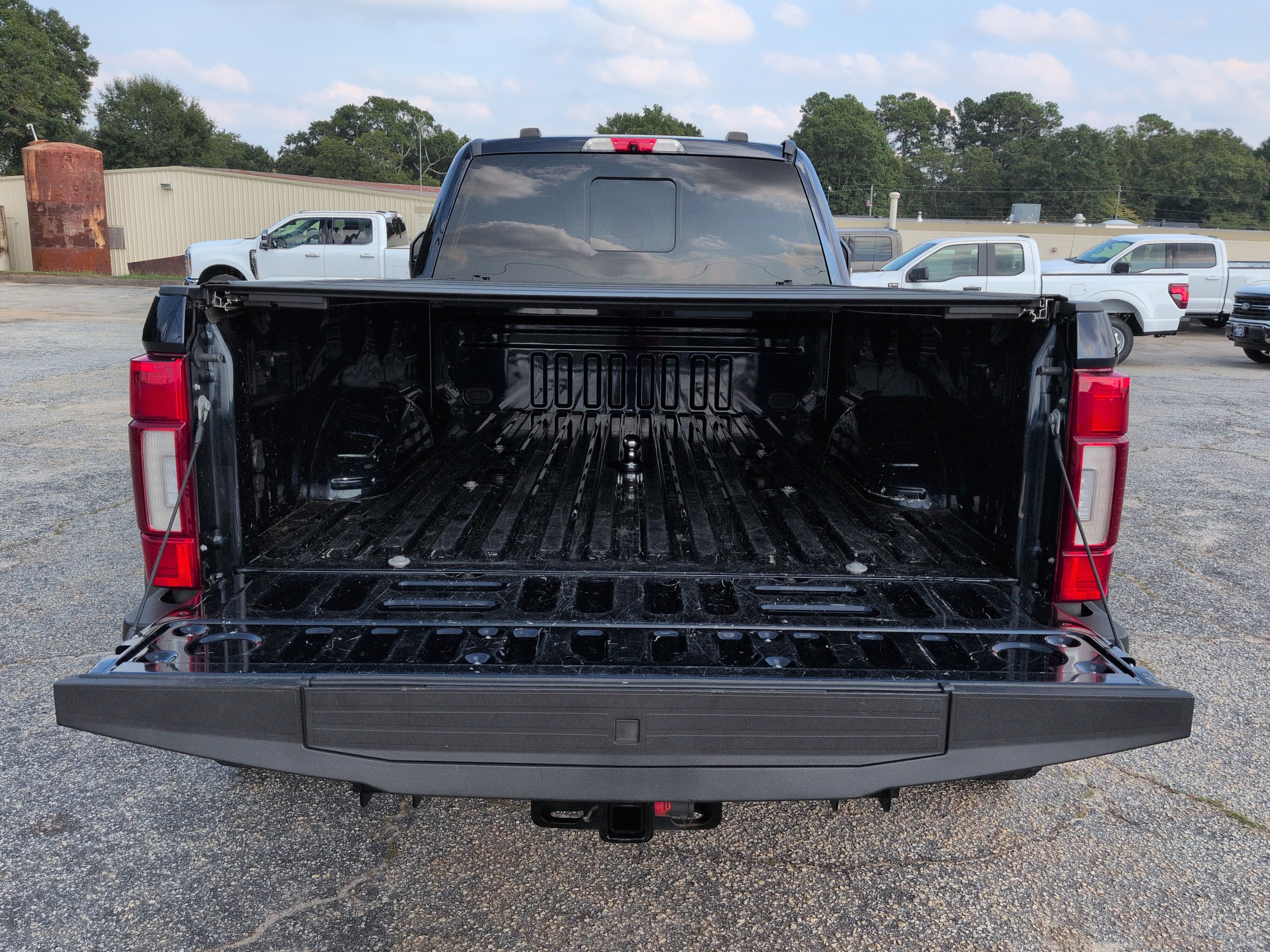 Certified 2022 Ford F450 Platinum w/ FX4 Off-Road Package AWD/4WD image 11