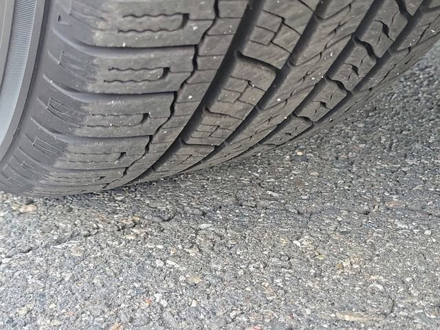 Certified 2020 Ford Edge SEL image 33