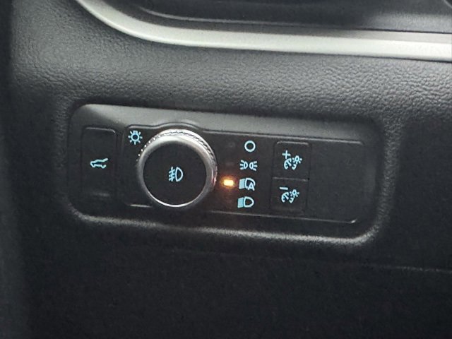 Certified 2021 Ford Explorer XLT w/ Equipment Group 202A image 39