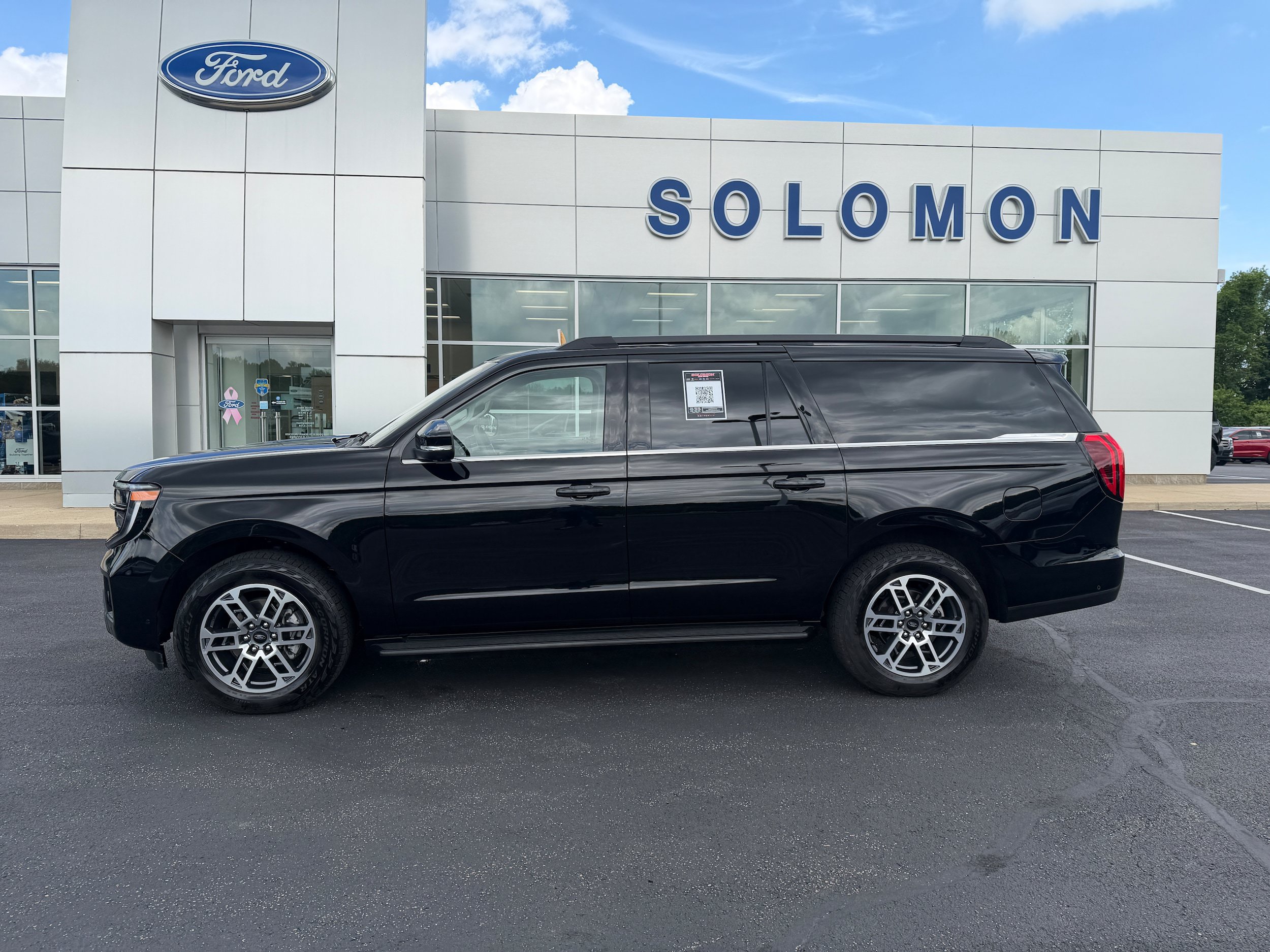 Certified 2025 Ford Expedition Max Active AWD/4WD image 9