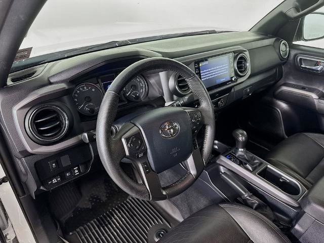 Used 2020 Toyota Tacoma TRD Off-Road w/ Technology Package AWD/4WD image 9
