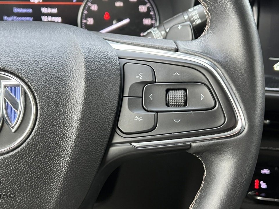 Used 2022 Buick Envision Essence w/ Technology Package I image 27