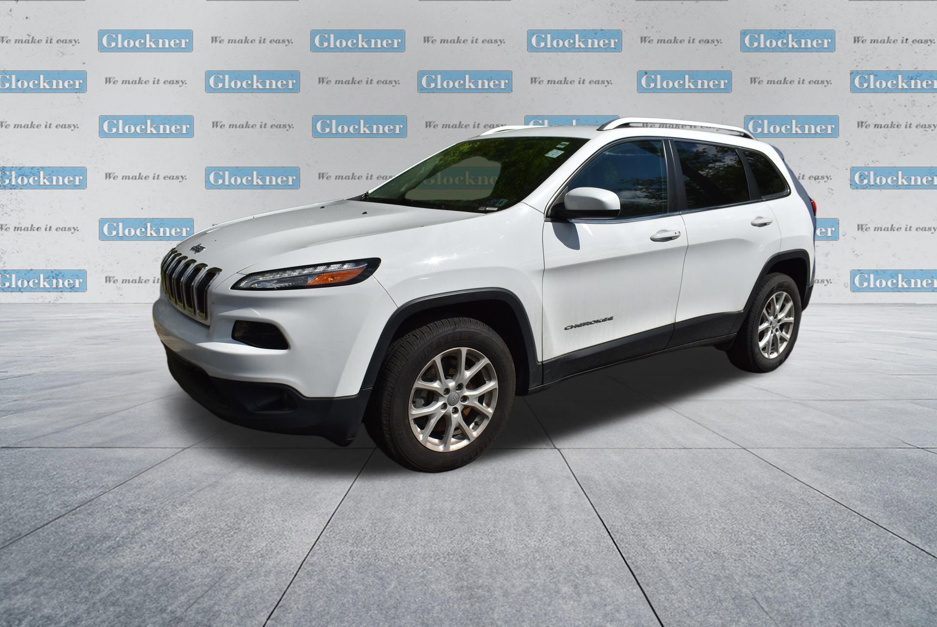 Used 2018 Jeep Cherokee Latitude Plus w/ Cold Weather Group AWD/4WD image 9