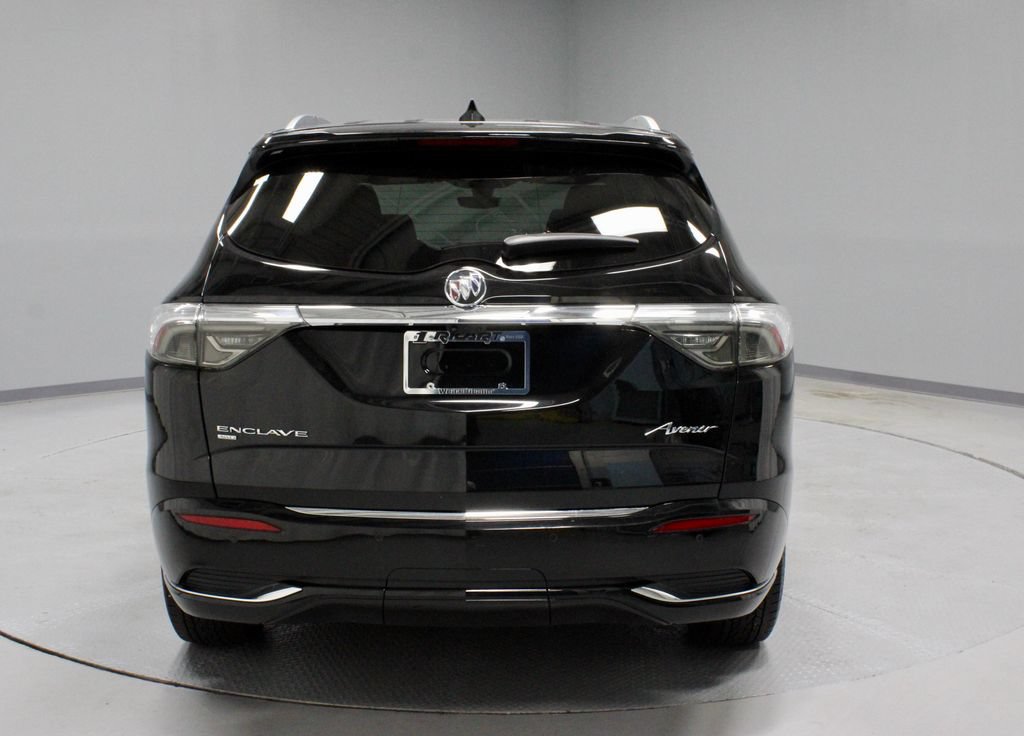 Used 2023 Buick Enclave Avenir w/ Avenir Technology Package AWD/4WD image 11