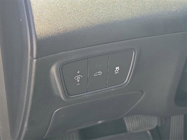 Used 2022 Hyundai Santa Cruz SEL Premium image 21