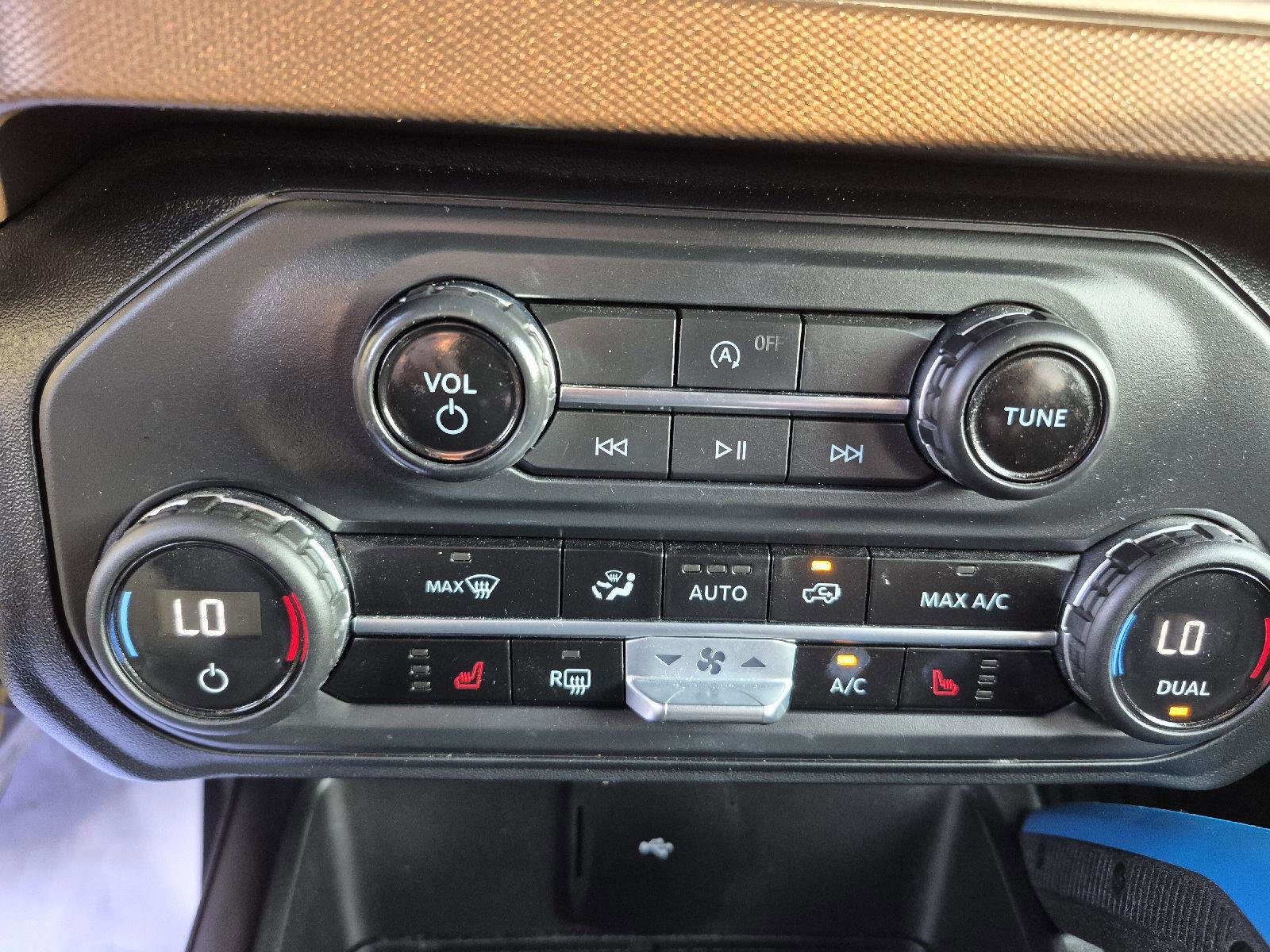 Certified 2023 Ford Bronco Outer Banks w/ Sasquatch Package image 17