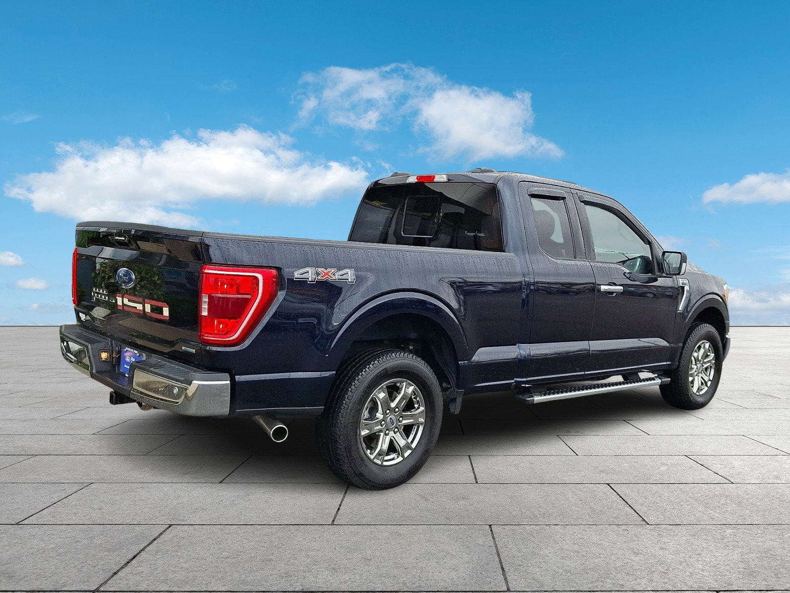 Certified 2023 Ford F150 XLT w/ Equipment Group 302A High AWD/4WD image 4