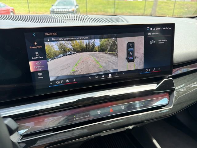 Used 2025 BMW i5 xDrive40 w/ Premium Package AWD/4WD image 44