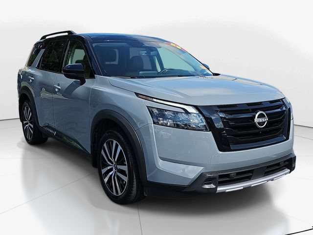 Used 2025 Nissan Pathfinder Platinum