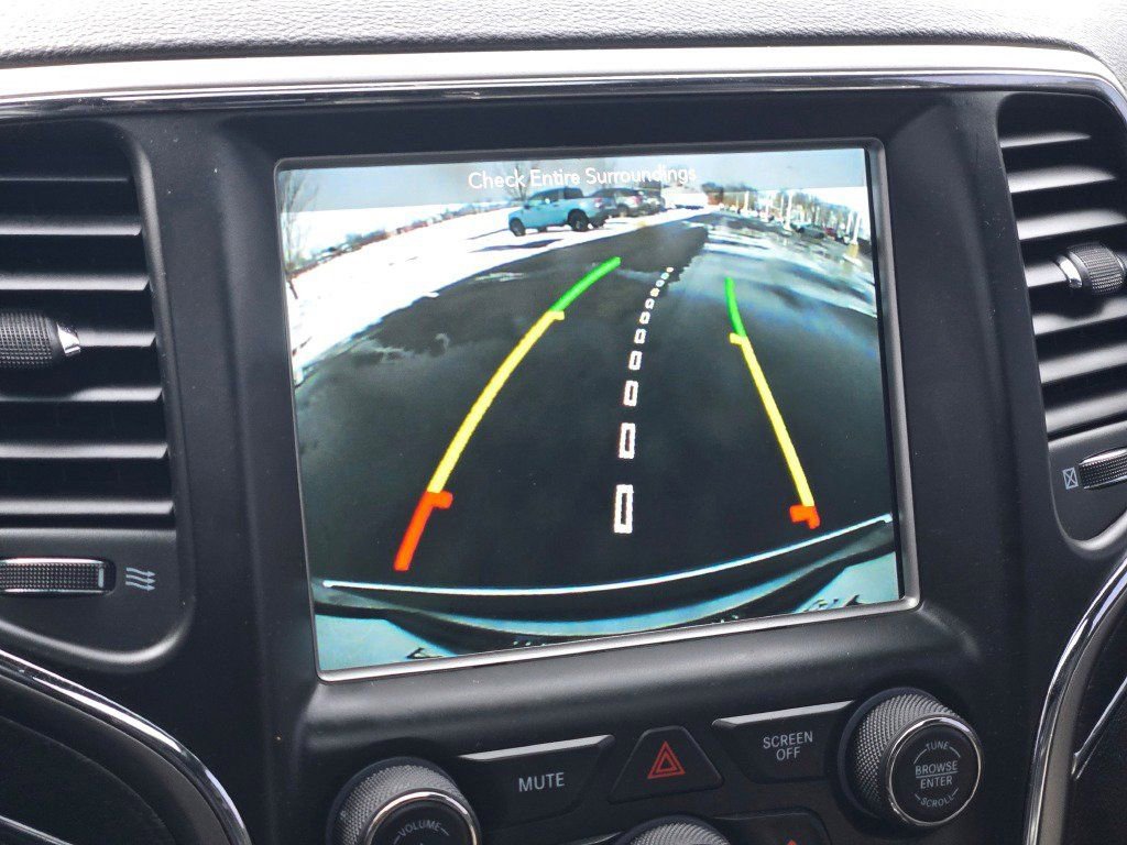 Used 2018 Jeep Grand Cherokee Limited image 26