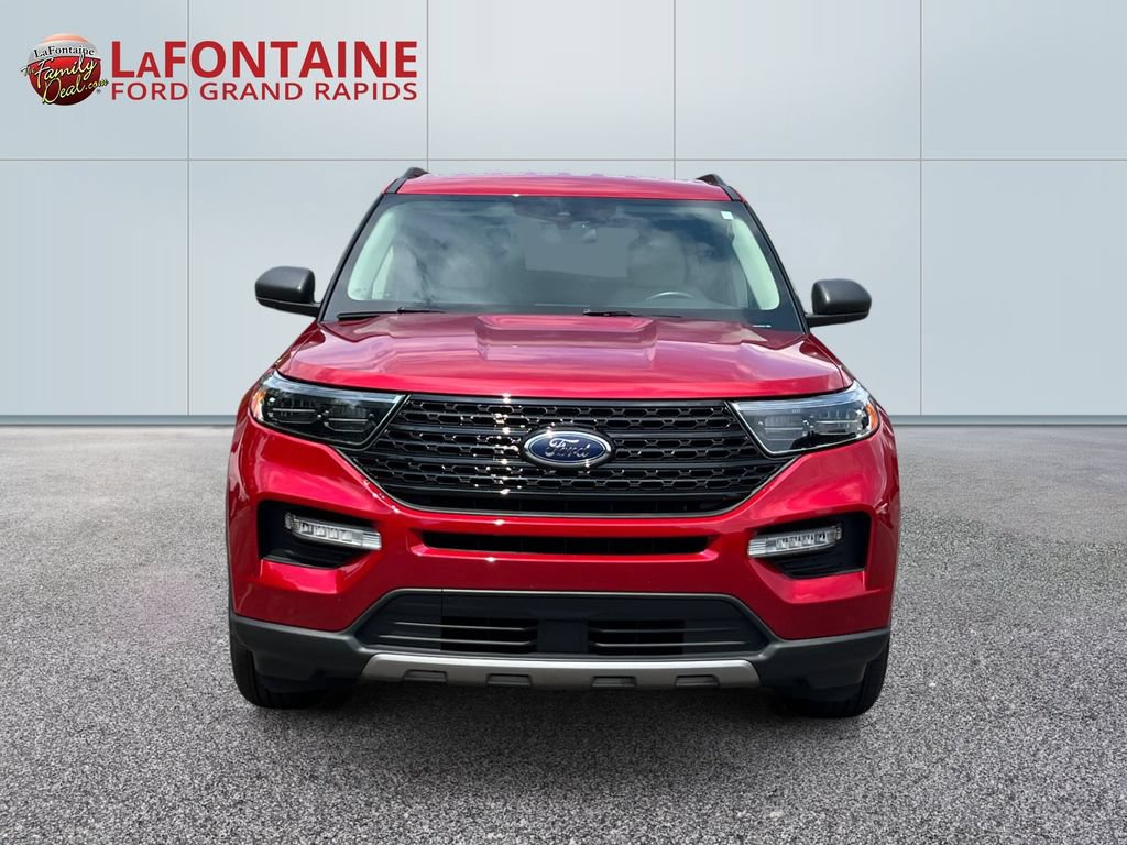 Certified 2021 Ford Explorer XLT w/ Equipment Group 202A AWD/4WD image 2