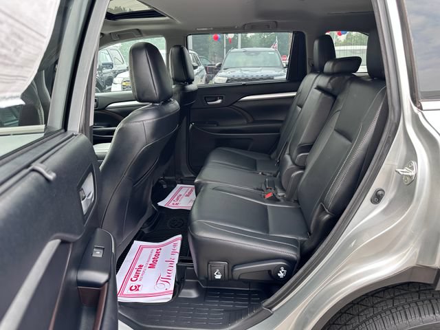 Used 2018 Toyota Highlander XLE AWD/4WD image 9