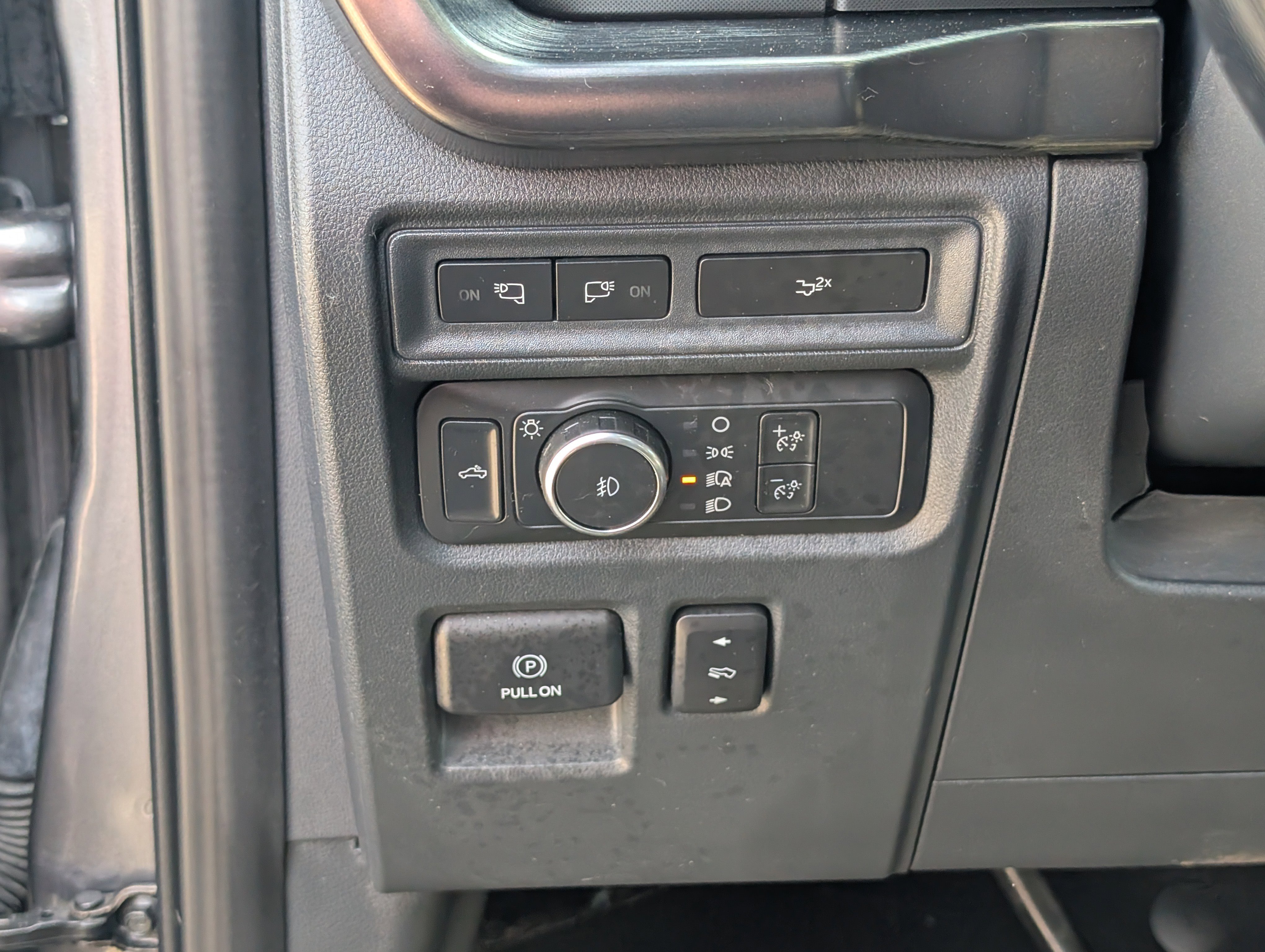 Certified 2022 Ford F150 Lariat w/ Equipment Group 502A High image 21