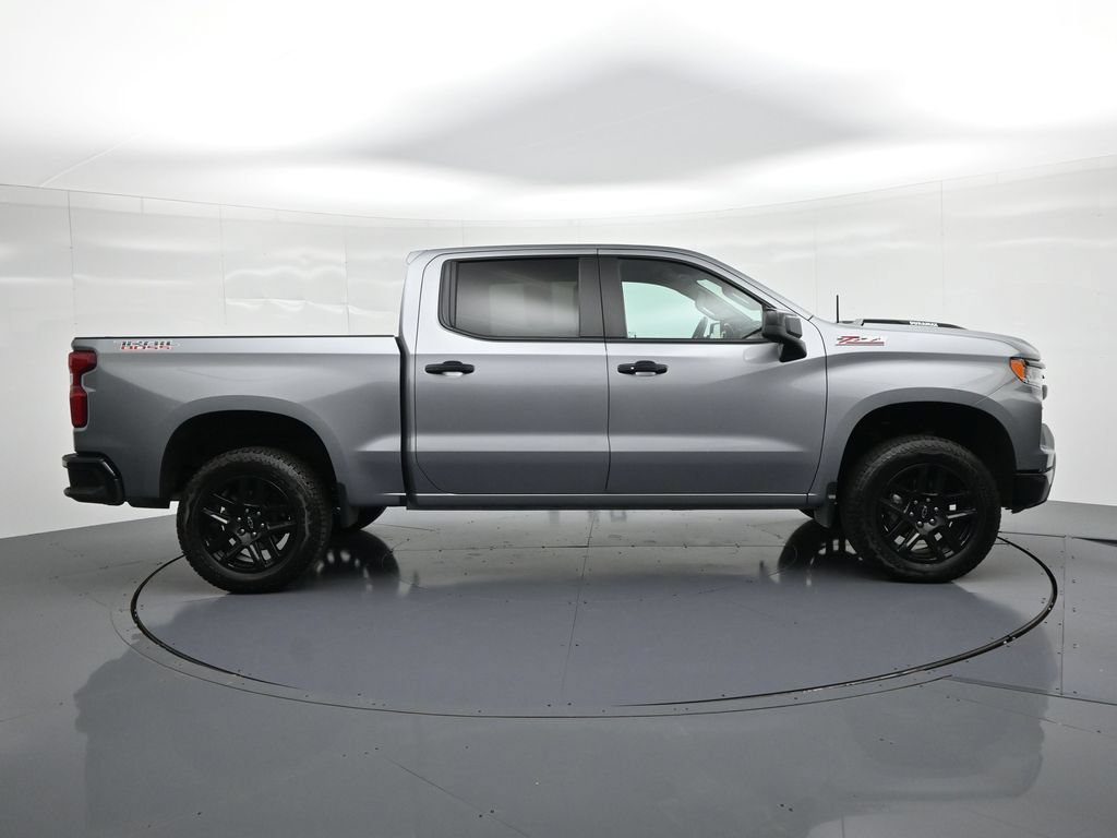 Used 2024 Chevrolet Silverado 1500 LT Trail Boss w/ Convenience Package II AWD/4WD image 5