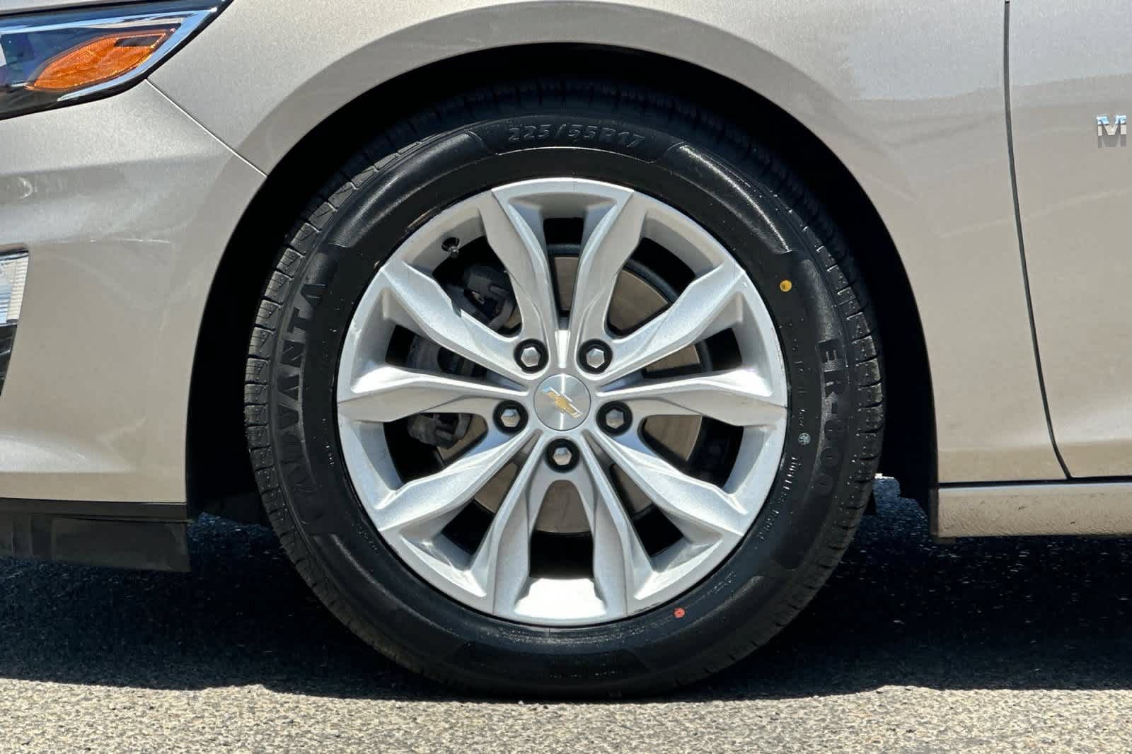 Used 2025 Chevrolet Malibu LT FWD image 27