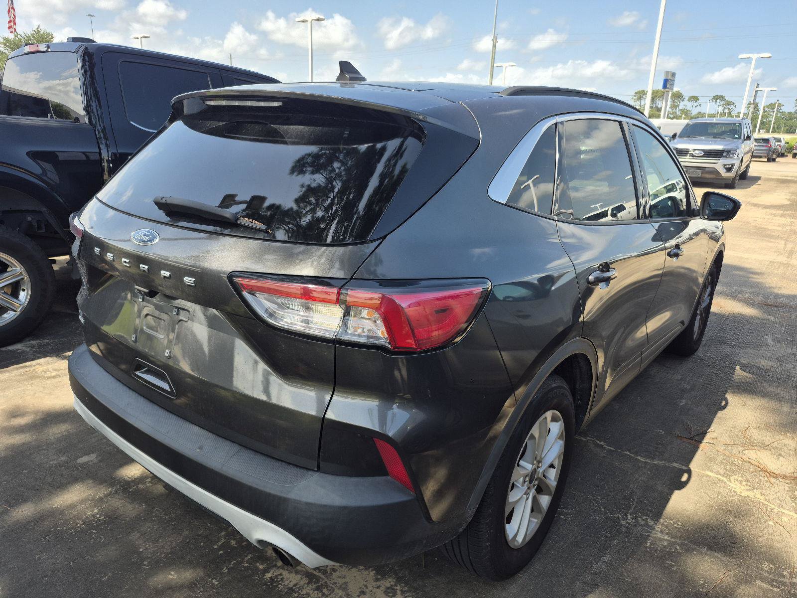 Certified 2020 Ford Escape SE FWD image 7