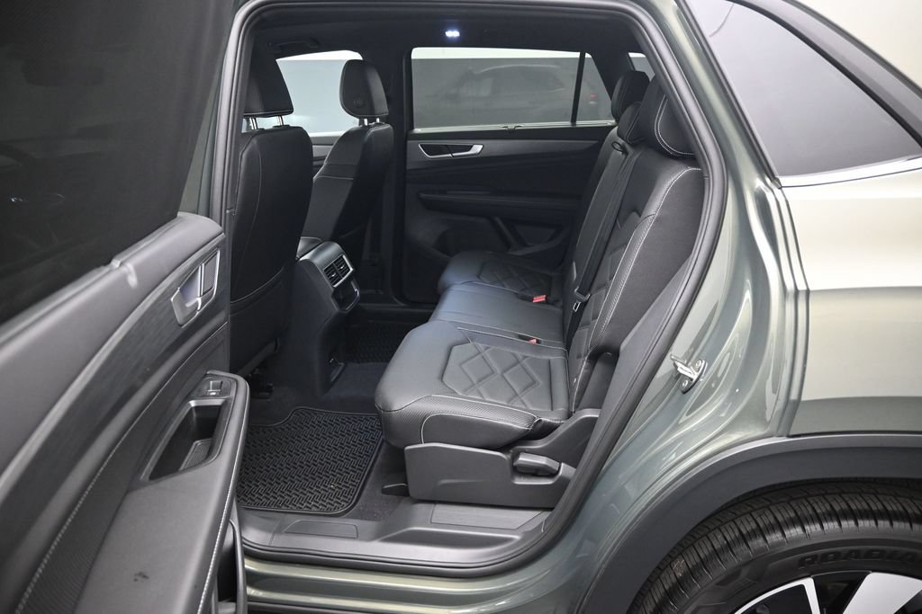 Used 2026 Volkswagen Atlas Cross Sport SE FWD image 18