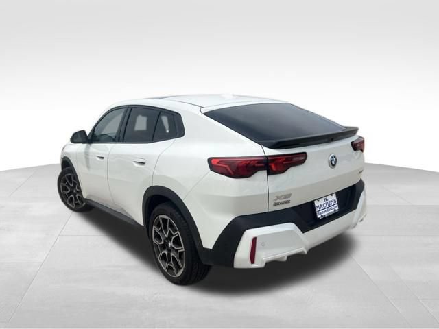 Used 2026 BMW X2 xDrive28i AWD/4WD image 4