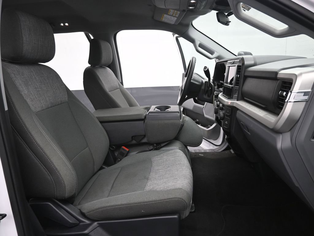 Certified 2025 Ford F250 XLT AWD/4WD image 27
