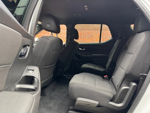 Used 2023 Chevrolet Traverse LT image 24