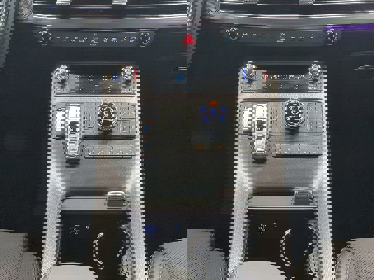 Used 2025 Hyundai Palisade Calligraphy image 17