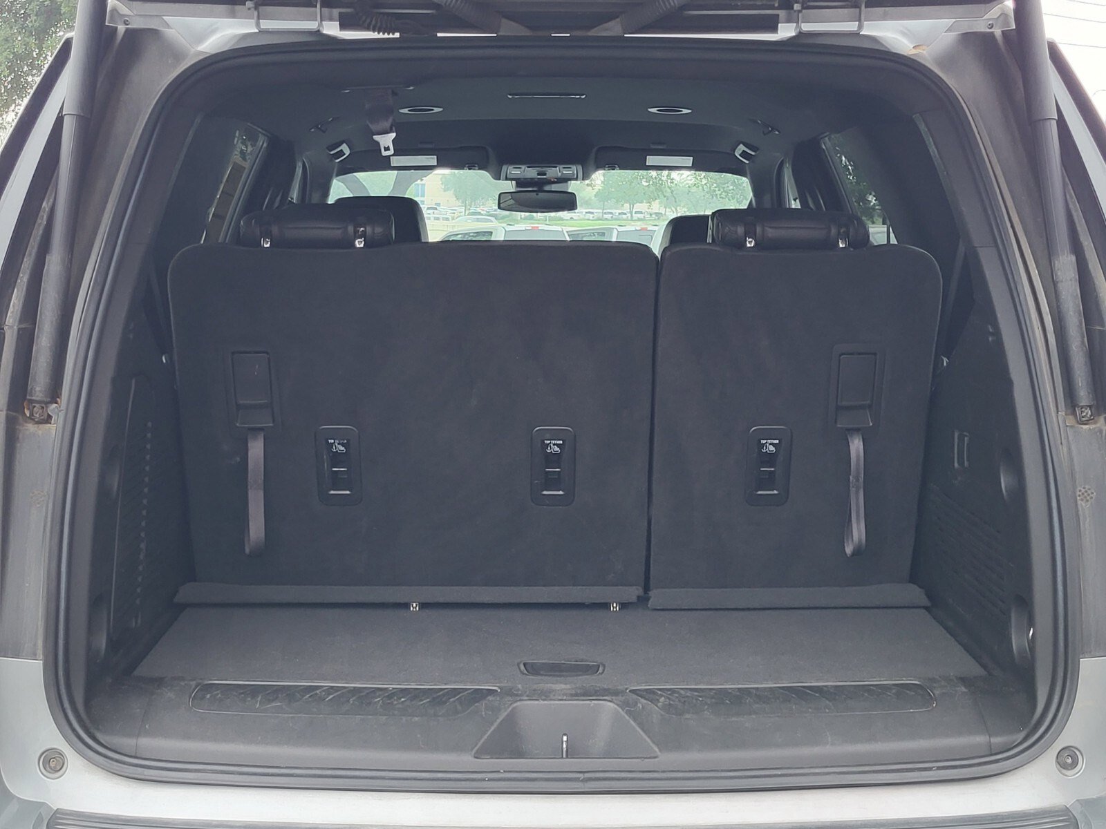 Used 2024 Chevrolet Tahoe LT AWD/4WD image 31