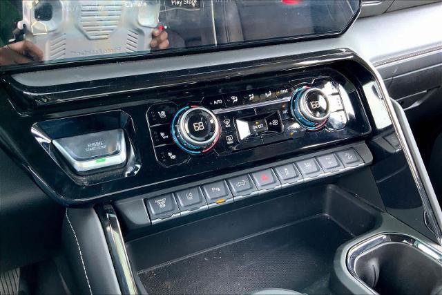 Used 2025 GMC Sierra 2500 AT4X AWD/4WD image 32