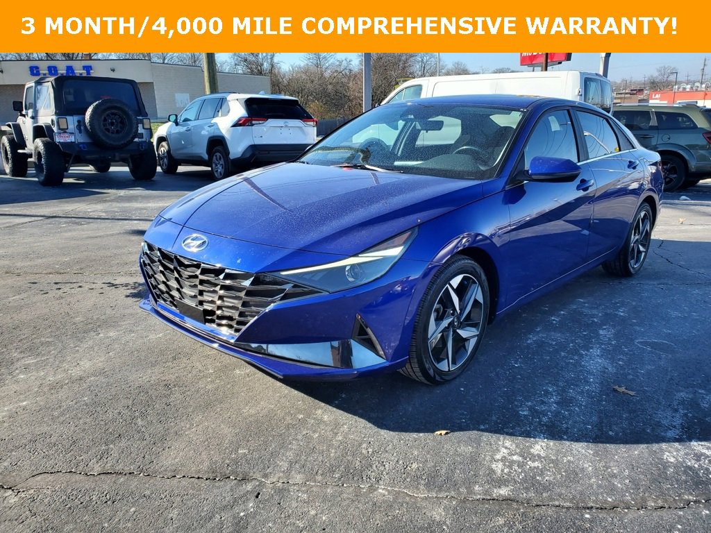 Used 2022 Hyundai Elantra SEL w/ Convenience + Premium Package image 2