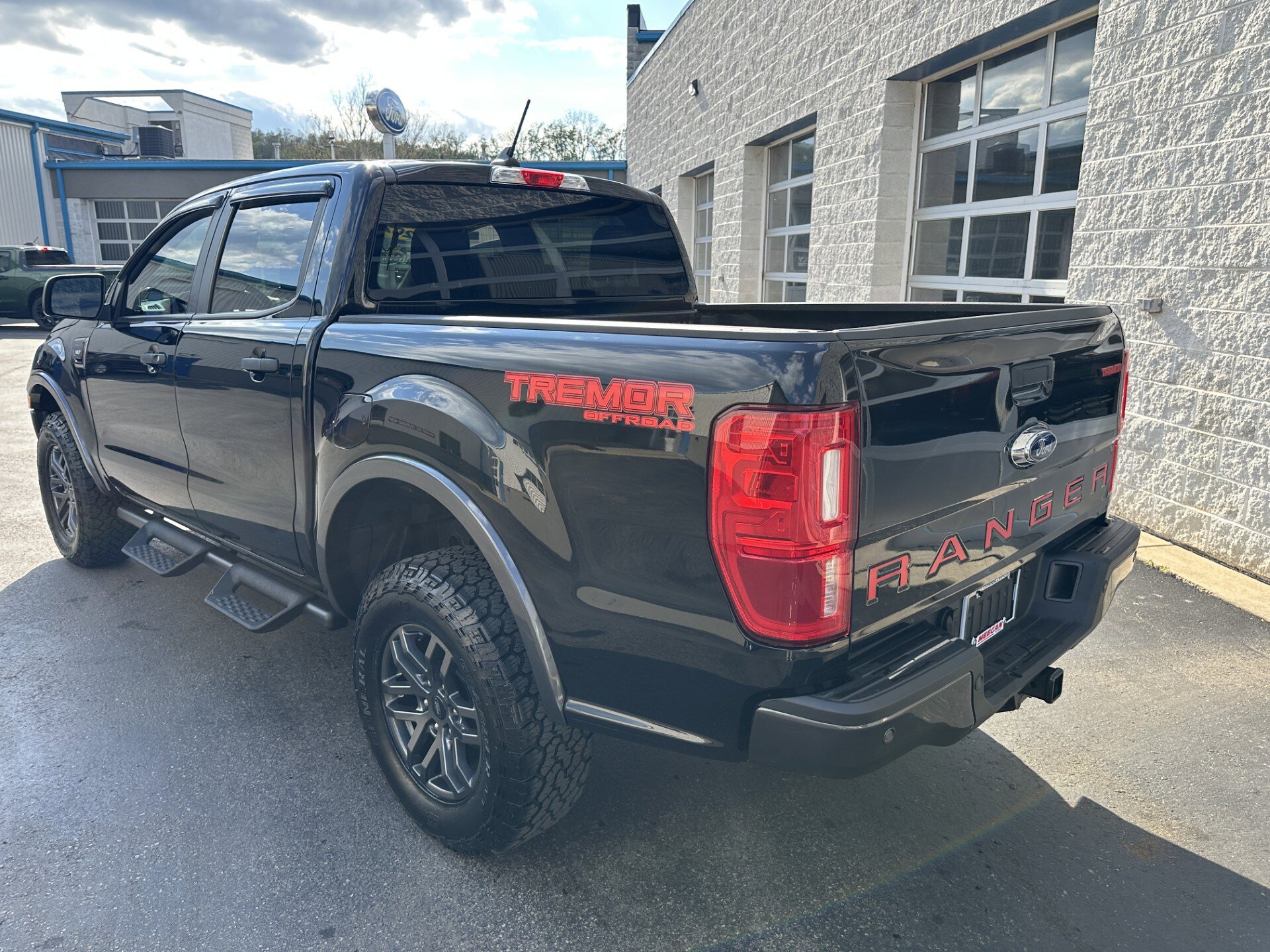 Certified 2023 Ford Ranger XLT w/ Tremor Off-Road Package AWD/4WD image 5