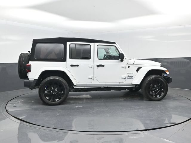 Used 2023 Jeep Wrangler Unlimited Sahara w/ Cold Weather Group AWD/4WD image 3