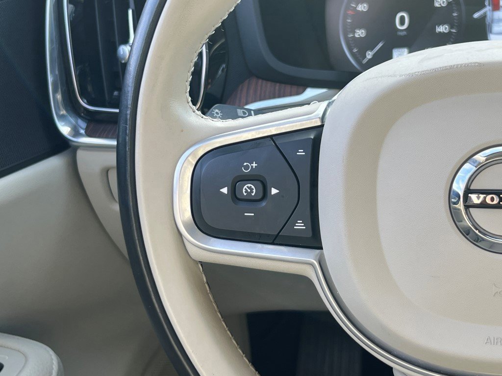 Used 2022 Volvo S60 B5 Momentum w/ Climate Package image 27