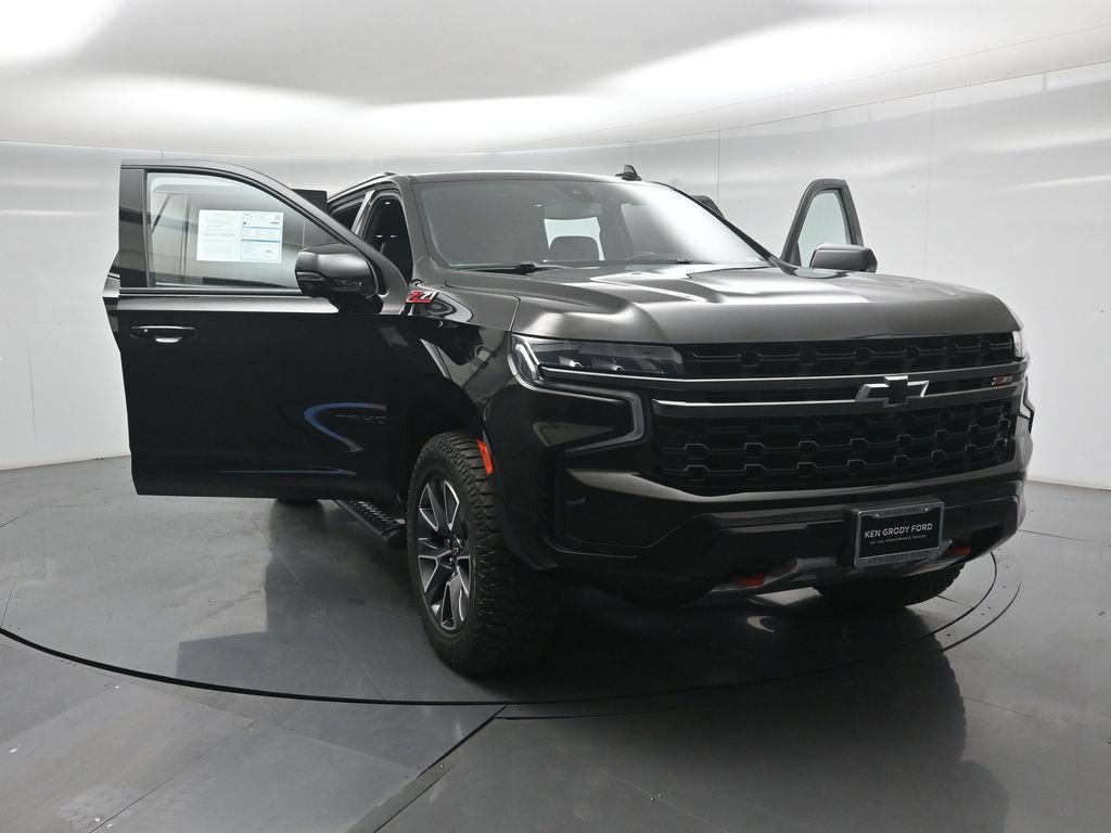 Used 2021 Chevrolet Tahoe Z71 w/ Z71 Off-Road Package AWD/4WD image 32