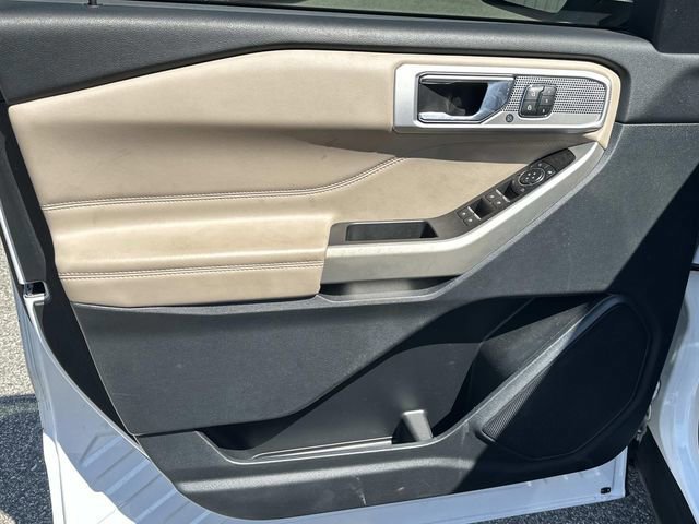 Certified 2021 Ford Explorer Limited w/ Hybrid Equipment Group 310A image 17