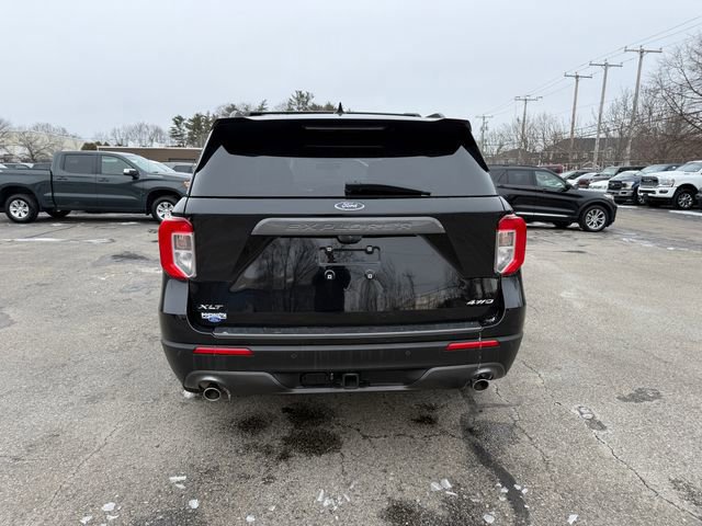Certified 2022 Ford Explorer XLT w/ Equipment Group 202A image 4
