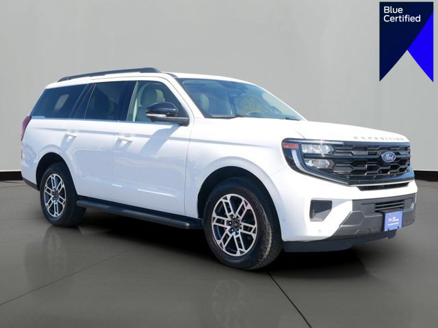 Certified 2025 Ford Expedition Active AWD/4WD image 1