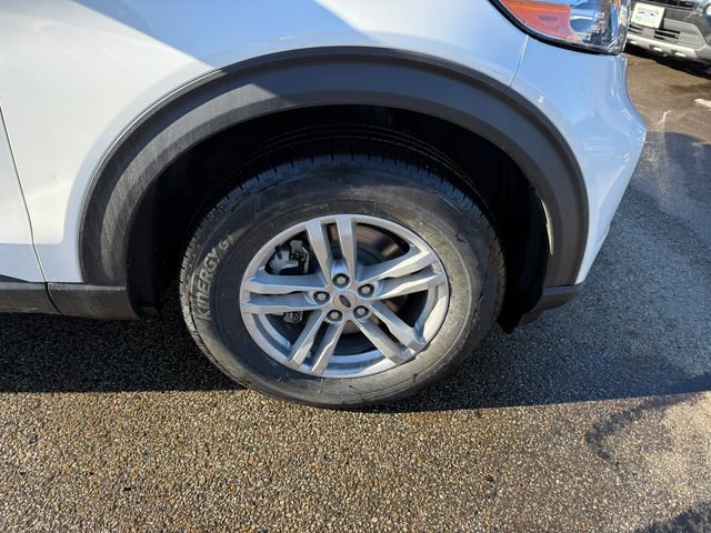 Certified 2022 Ford Explorer XLT w/ Equipment Group 202A image 33