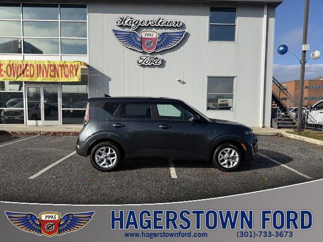 Used 2023 Kia Soul LX w/ LX Technology Package image 6