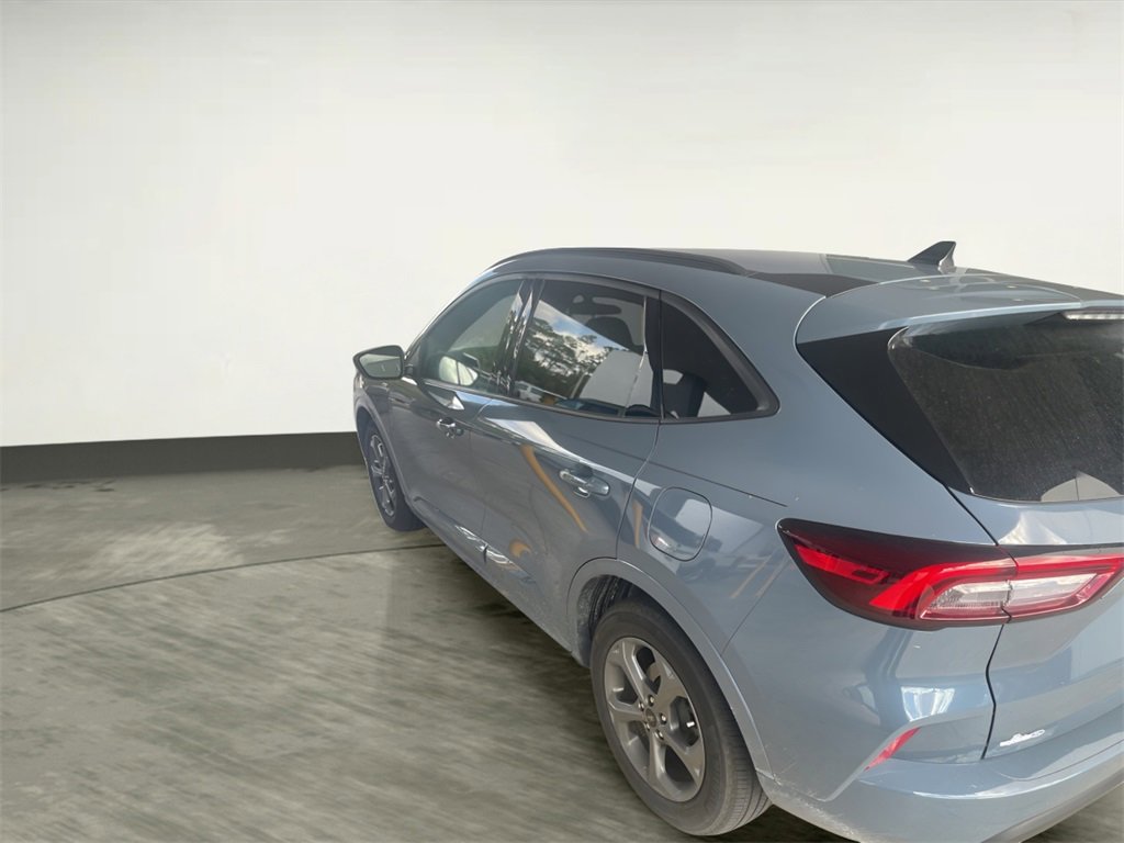 Certified 2024 Ford Escape ST-Line w/ Equipment Group 301A image 3