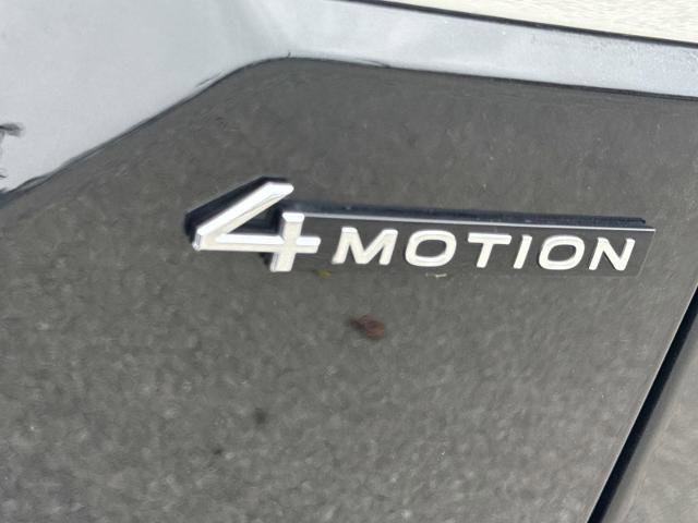 Used 2024 Volkswagen Atlas SEL Premium R-Line image 11