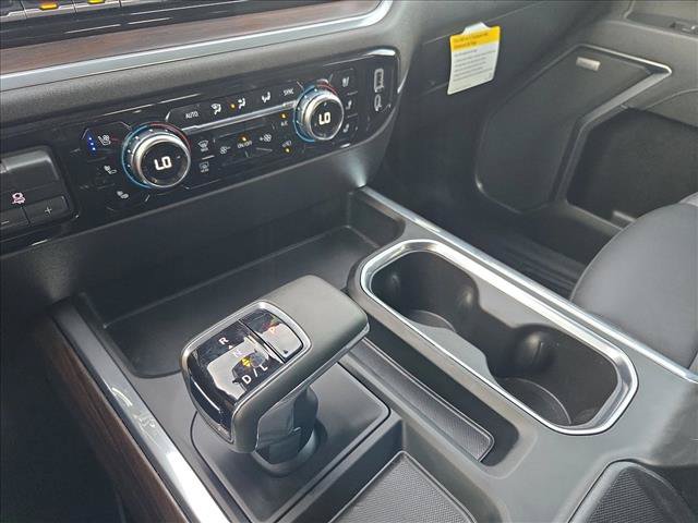Used 2026 GMC Sierra 1500 SLT AWD/4WD image 12