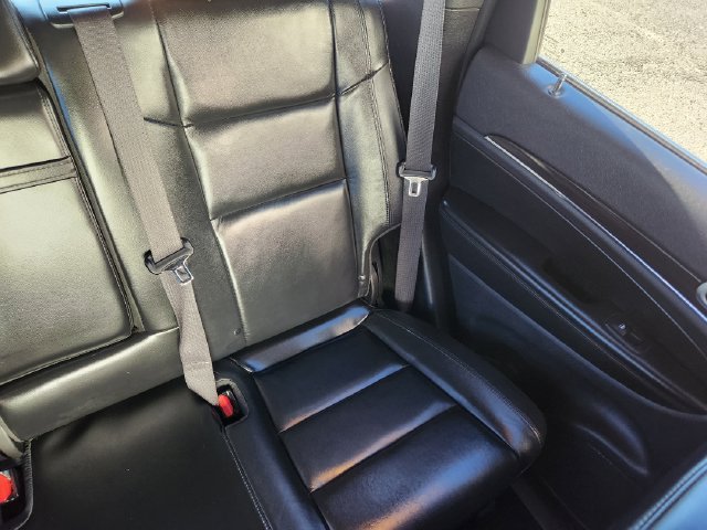 Used 2019 Jeep Grand Cherokee Limited w/ Trailer Tow Group IV AWD/4WD image 17
