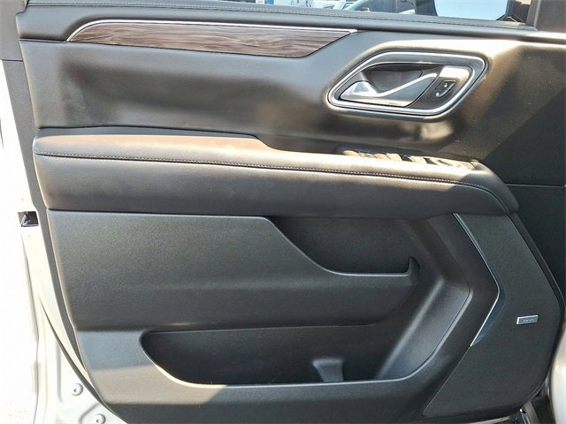 Used 2021 Chevrolet Tahoe LT w/ Luxury Package image 14