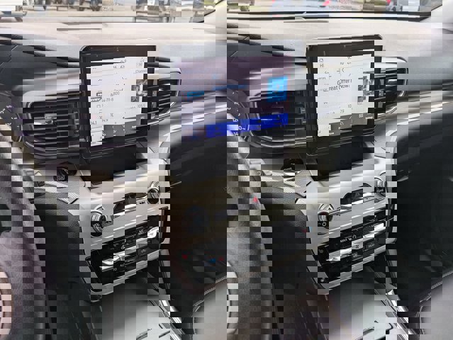 Certified 2022 Ford Explorer XLT w/ Equipment Group 202A image 19
