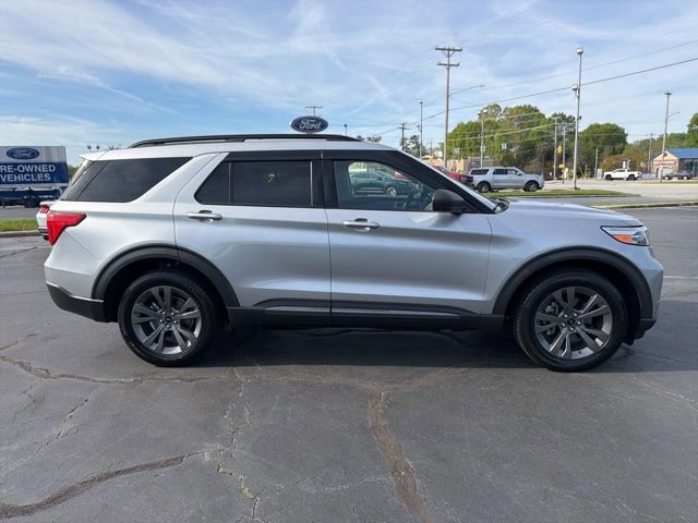 Certified 2021 Ford Explorer XLT w/ Equipment Group 202A AWD/4WD image 6