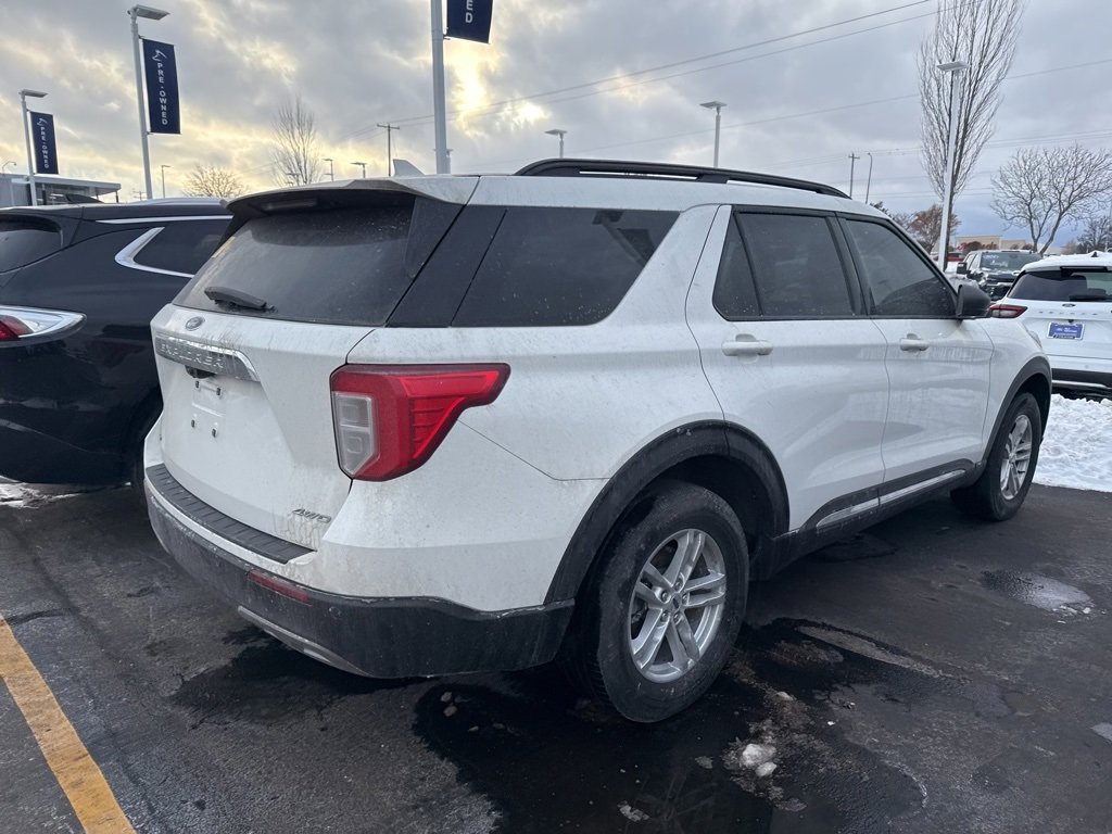 Certified 2022 Ford Explorer XLT w/ Equipment Group 202A image 3